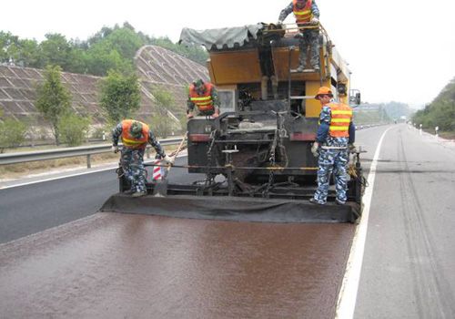 乳化瀝青消泡劑應(yīng)用場景圖