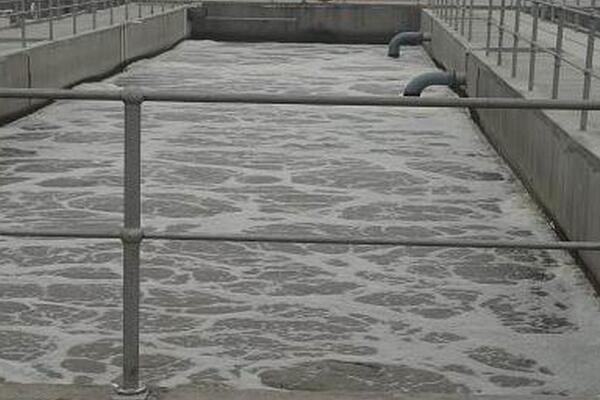 污水曝氣池出現泡沫是什么原因，用什么消泡劑可以解決泡沫？