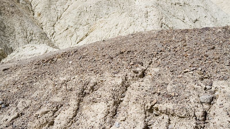 水泥砂漿出現(xiàn)泡沫怎么辦？用什么方法解決好？